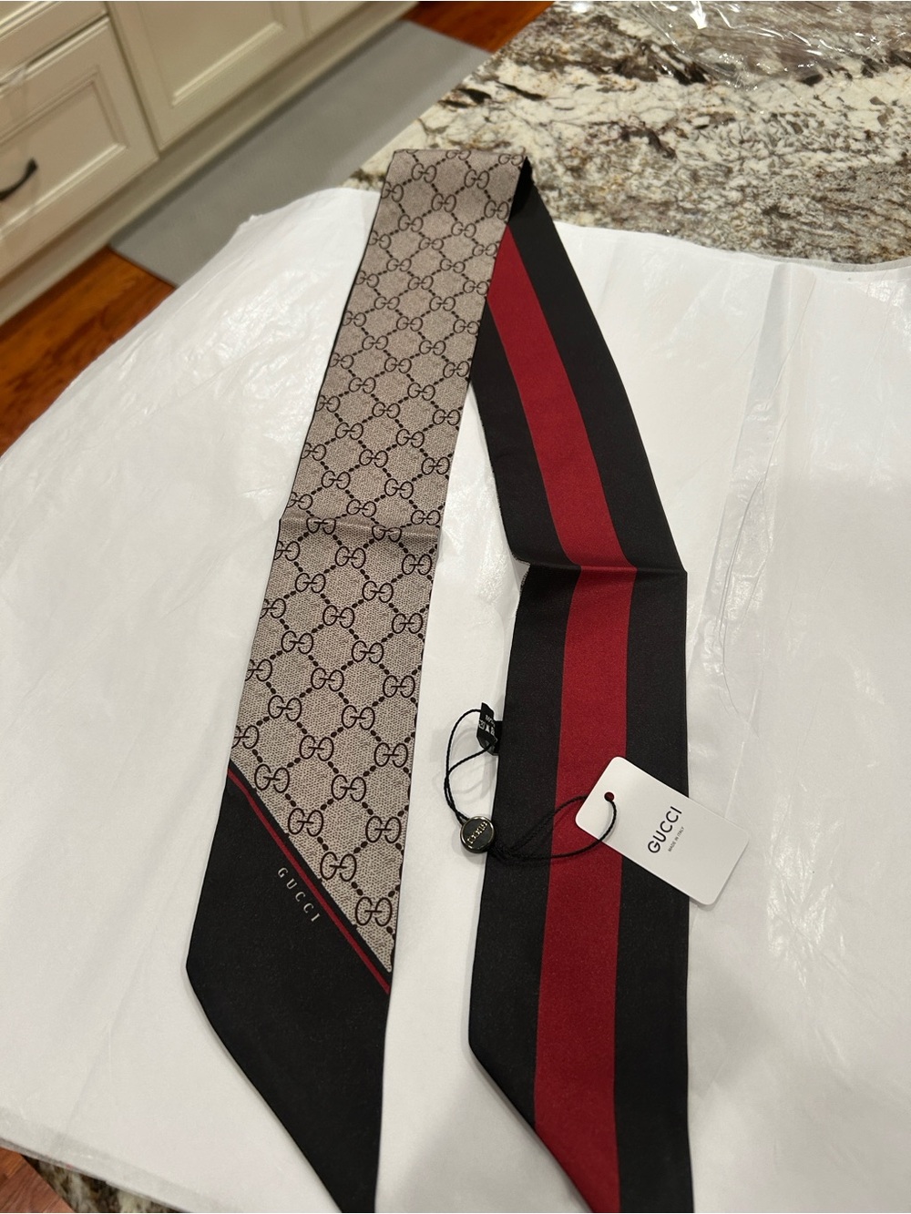 Gucci Silk Skinny Scarf in Black and Red with GG Monogram